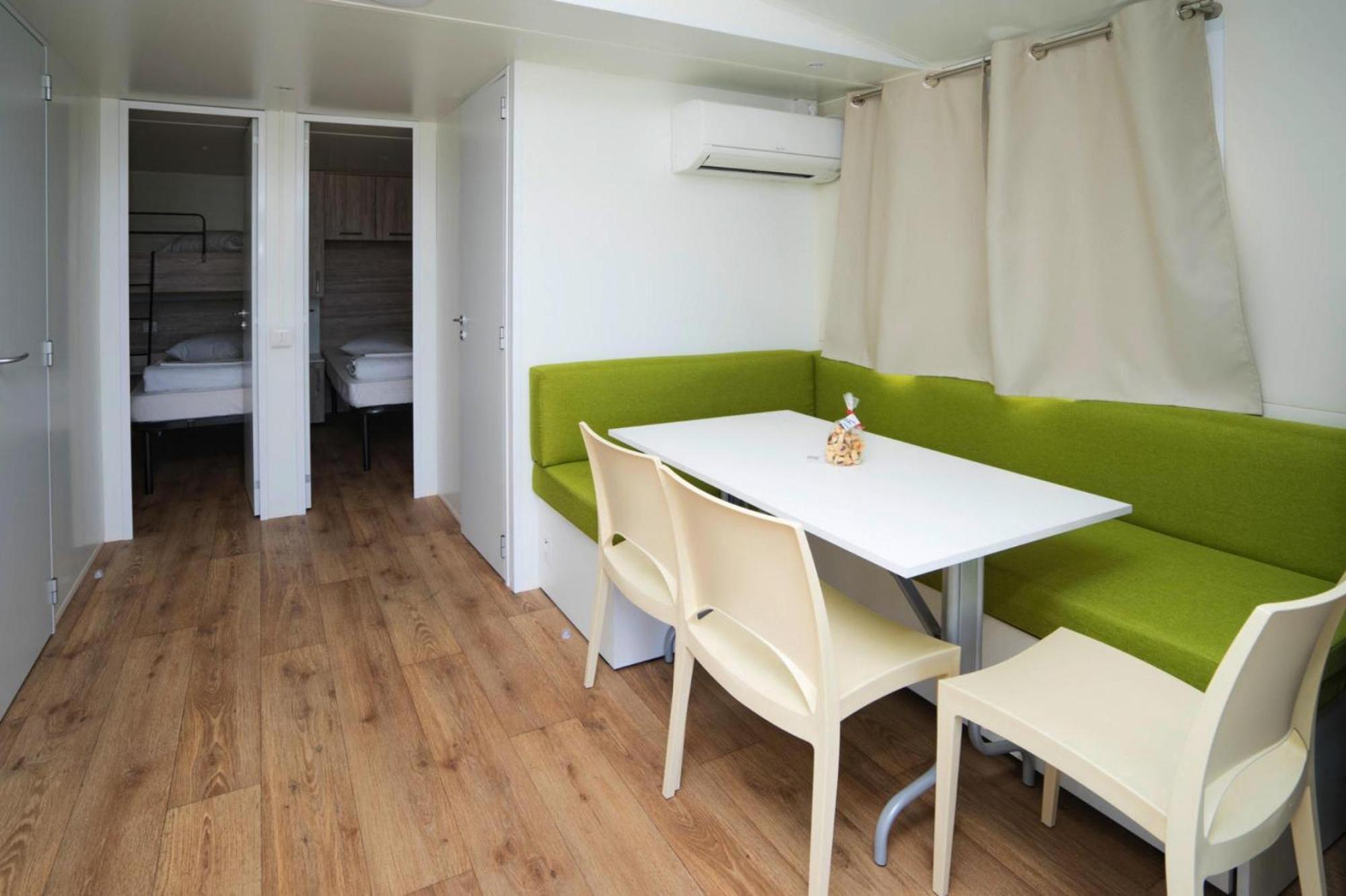 Mobile Homes In Camp Kovacine, Cres, With Long Pebble Beach ภายนอก รูปภาพ